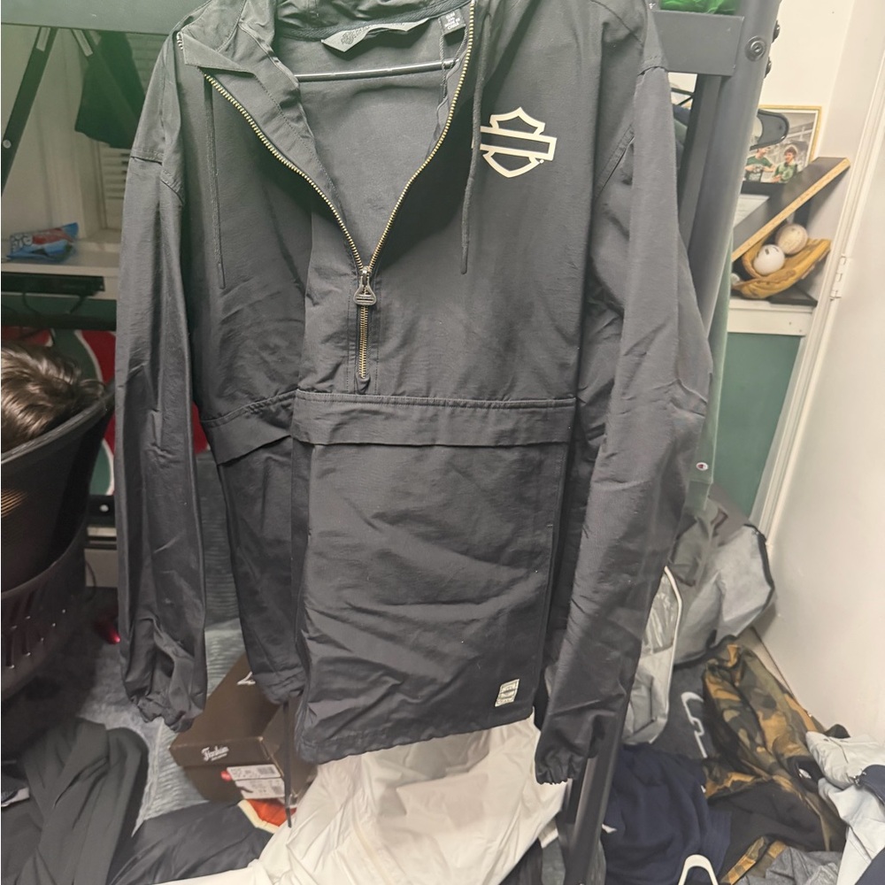 Stylish Black Half-Zip Windbreaker